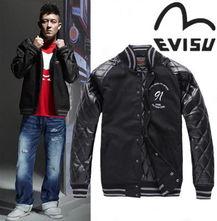 男明星潮牌外套,男明星演绎潮牌外套风采